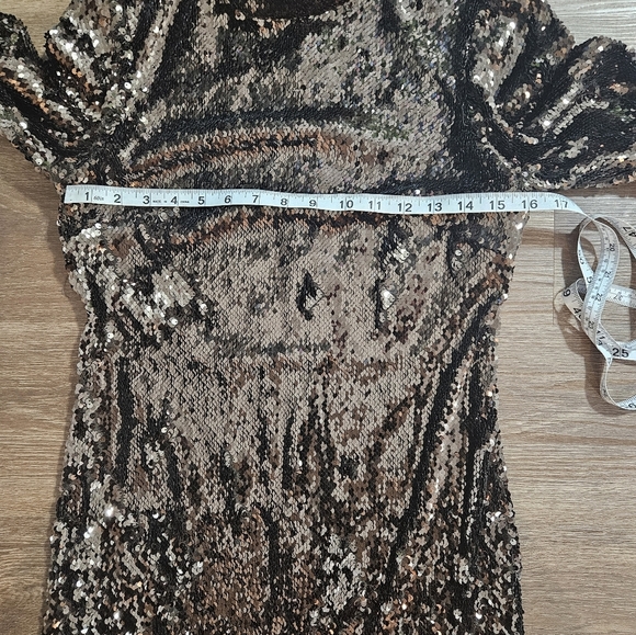 Ted Baker Gold Dress Mettalic Sequin Fitted Midi Dress NWT sz 6 - Picture 14 of 16
